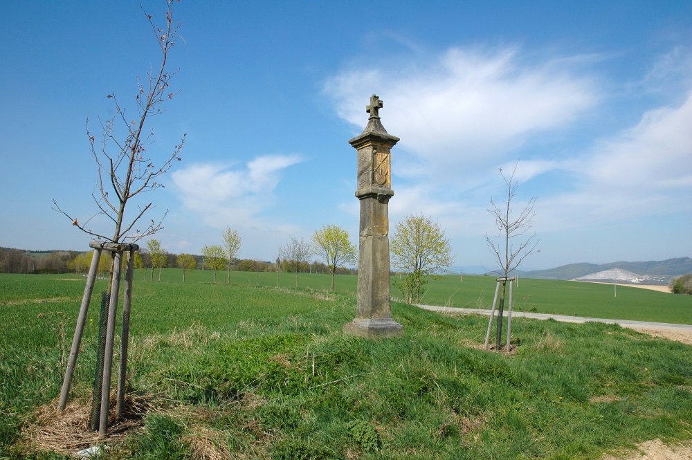 Boží muka, vertikála v krajině (z roku 1602 v Květíně)